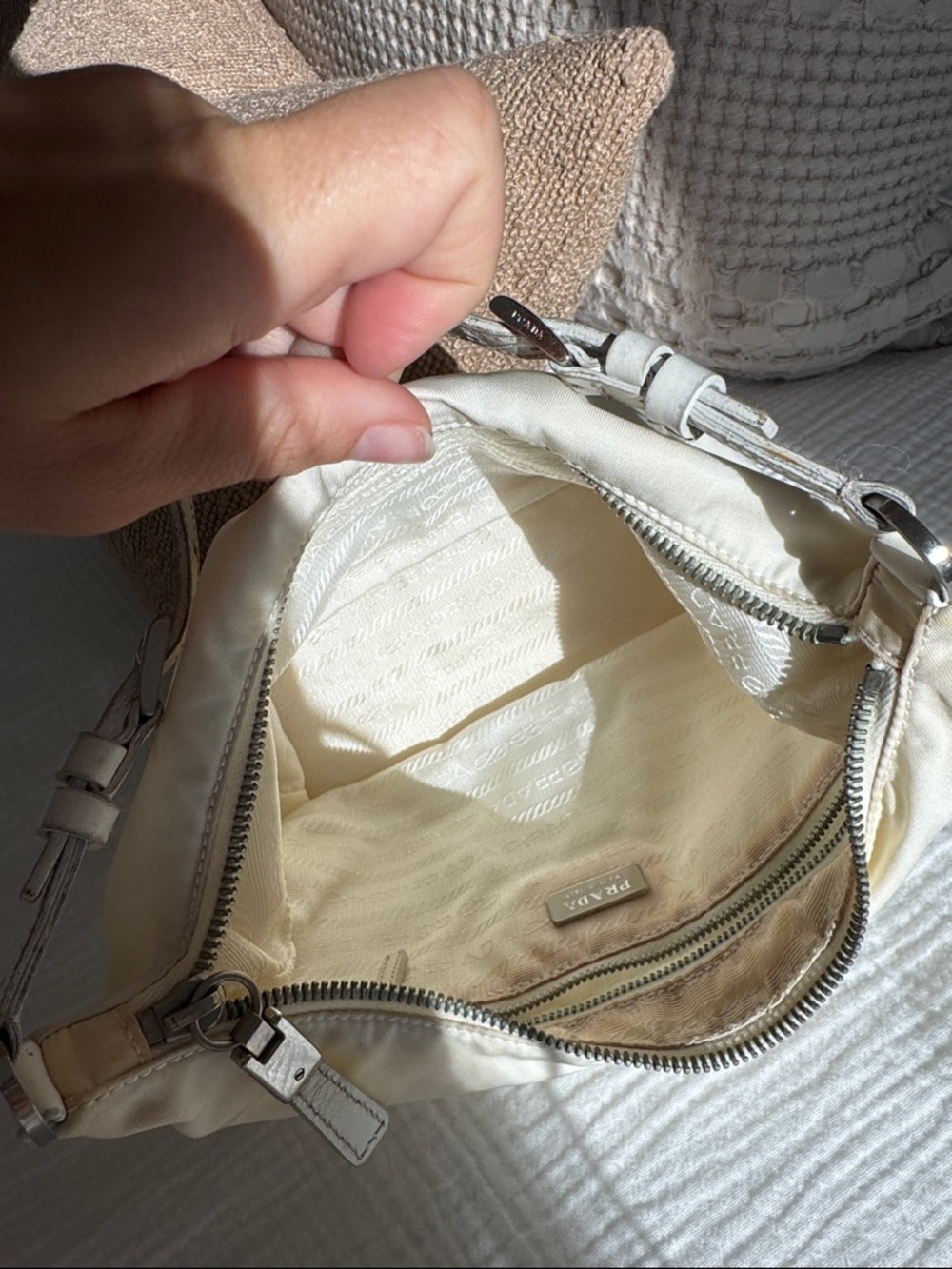 Prada Re-Edition White Nylon Mini Shoulder Bag Authenticated - Picture 14 of 15